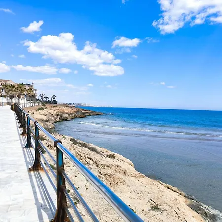 At Cala Capitn Beach, Dom wakacyjny *